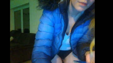 Michellle23  14-12-2021 titfuck Female